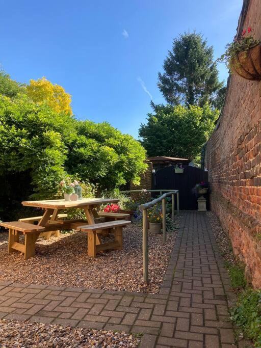 Beautiful 500 Year Old Listed Kentish Cottage Wingham Exterior foto